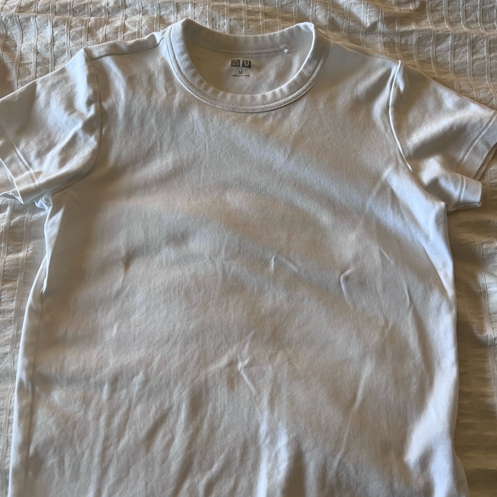 Uniqlo U crew neck short sleeve tshirt